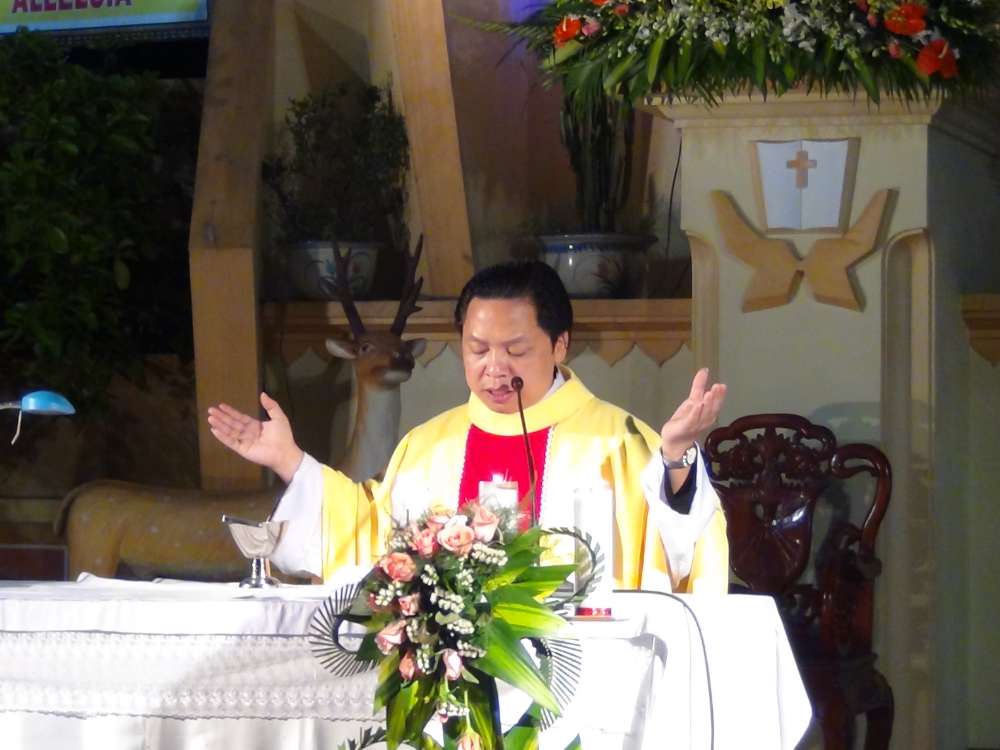 Giáo xứ Trung Nghĩa "Niềm vui Đại lễ Phục sinh"