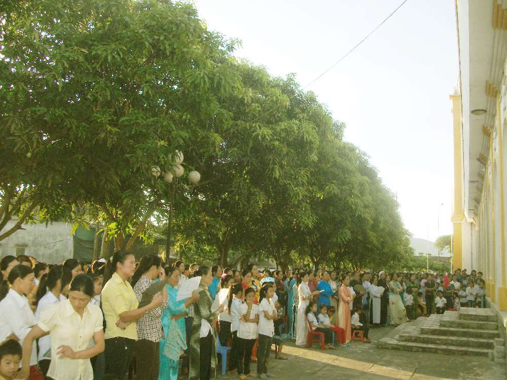 Hình lễ Chúa Thăng Thiên tại giáo xứ Trung Nghĩa