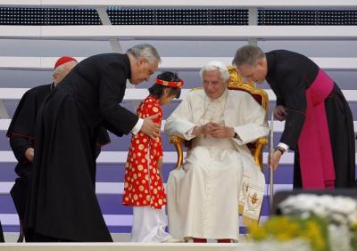 Lễ hội chứng từ của các gia đình với Đức Thánh Cha