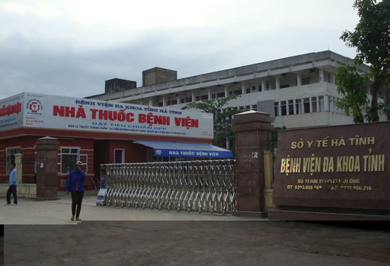 Hà Tĩnh: Bác sĩ pha máu bán cho bệnh nhân