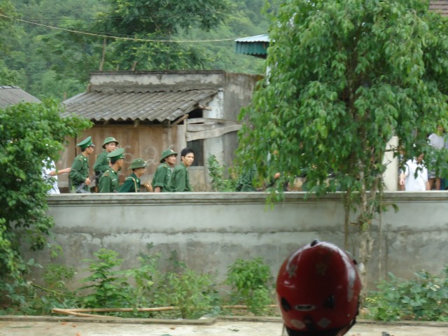 Linh Mục và Giáo Dân Giáo Điểm Con Cuông Tiếp Tục Bị Đàn áp Khốc Liệt