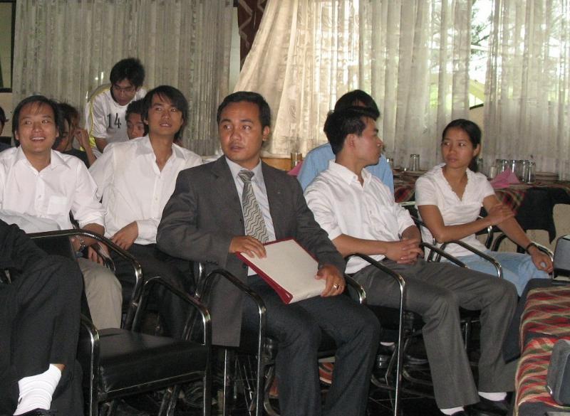 Tiến sỹ trẻ say khuyến học