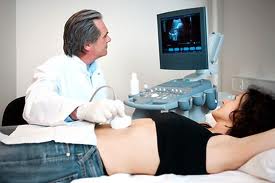 Suýt mất con vì “siêu âm vườn”