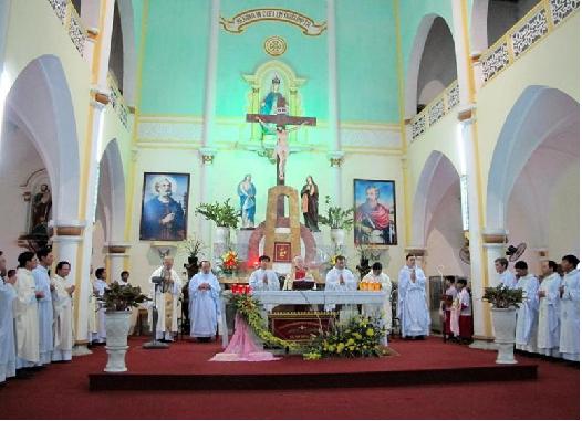 Đại Lễ Đức Mẹ Linh Hồn Và Xác Lên Trời – Quan Thầy Giáo Phận 15/8/2012