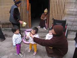 Những mảnh đời bất hạnh ở nhà tạm lánh