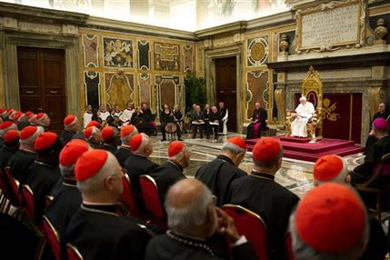 Đức Thánh Cha Biển Đức 16 trao giải thưởng Ratzinger