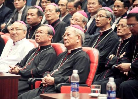 Hình ảnh quý Đức cha tham gia cuộc họp thường niên lần II tại Gp Thanh Hóa