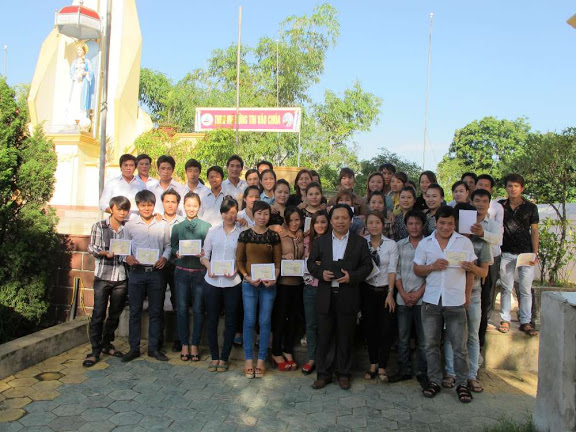 Thánh lễ thành hôn tại giáo xứ Trung Nghĩa