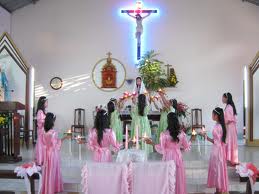 Giữa đời mà không thuộc về đời