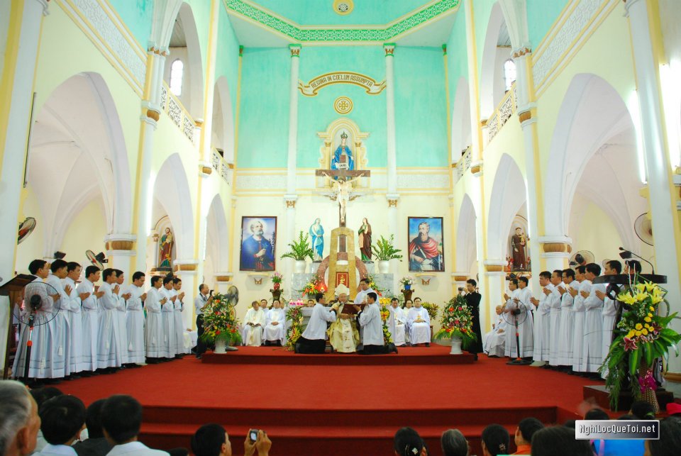 Thông báo về việc Đức Giám mục Giáo phận dự định phong chức linh mục cho các phó tế