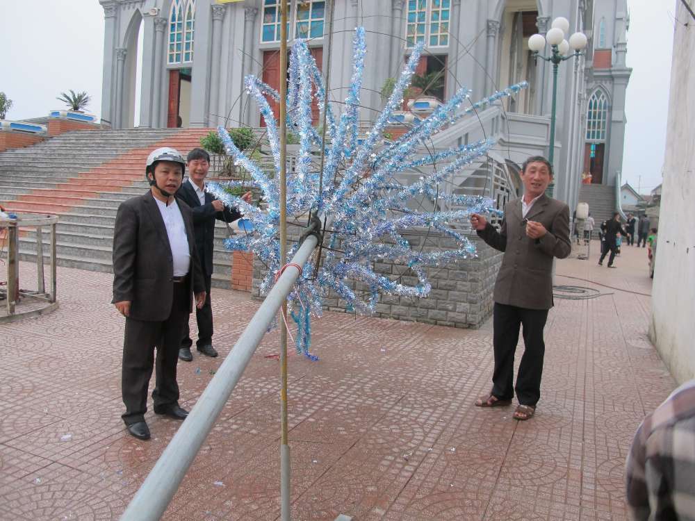 CHA QUẢN XỨ ĐI THỊ SÁT TẠI CÁC HỌ