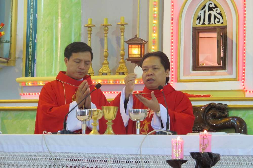 Lễ khai mạc chầu lượt xứ Làng Rào