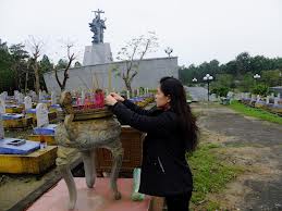 Tôn vinh liệt sỹ, tránh nhắc Trung Quốc