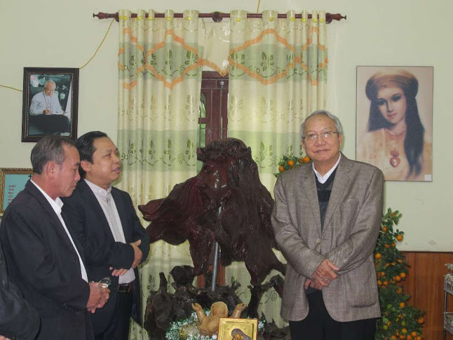 Giáo xứ Trung Nghĩa chúc tết Quý Đức cha