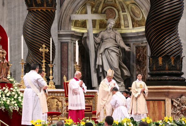 Đức Thánh Cha Phanxicô phong chức linh mục: “Các con là mục tử, chứ không phải công chức”