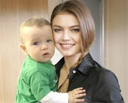 Tại sao vợ chồng Tổng thống Nga Putin ly dị?