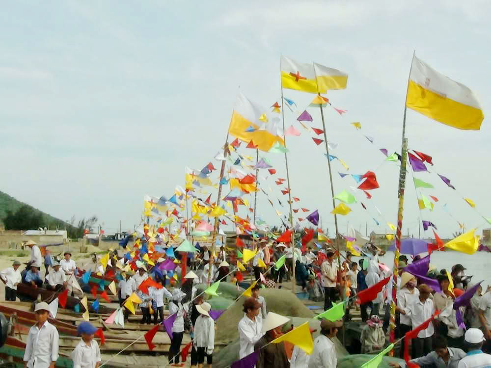 RƯỚC THUYỀN TẠI BIỂN CỬA SÓT