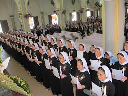 Hội Dòng Mến Thánh Giá Vinh: Hồng ân thánh hiến và kim khánh khấn dòng 06.8.2013