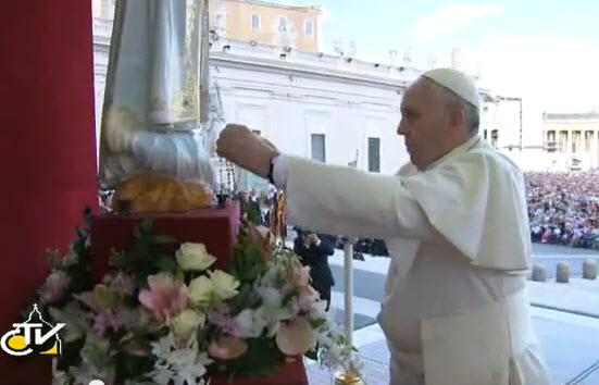 Năm Đức Tin : Đức Thánh Cha Phanxicô dâng thế giới lên Trái Tim Vẹn Sạch Đức Mẹ