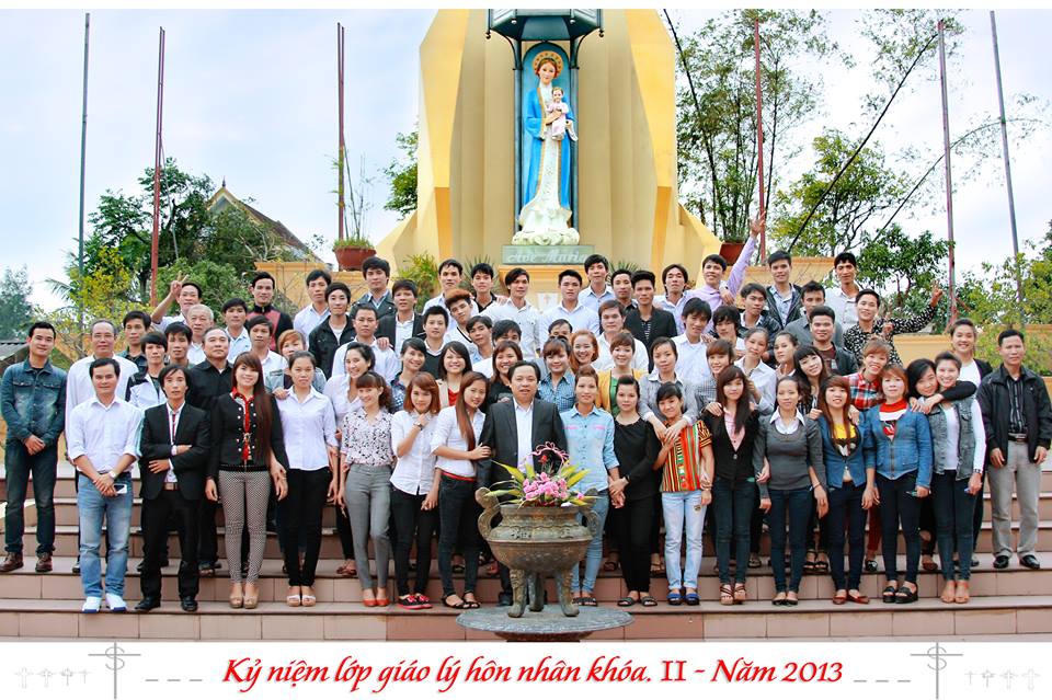 Hôn nhân khóa II - 2013 tại giáo xứ Trung Nghĩa tốt nghiệp