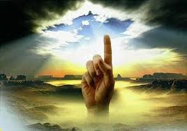 Thiên Chúa là Đấng công bằng và nhân từ vô cùng.