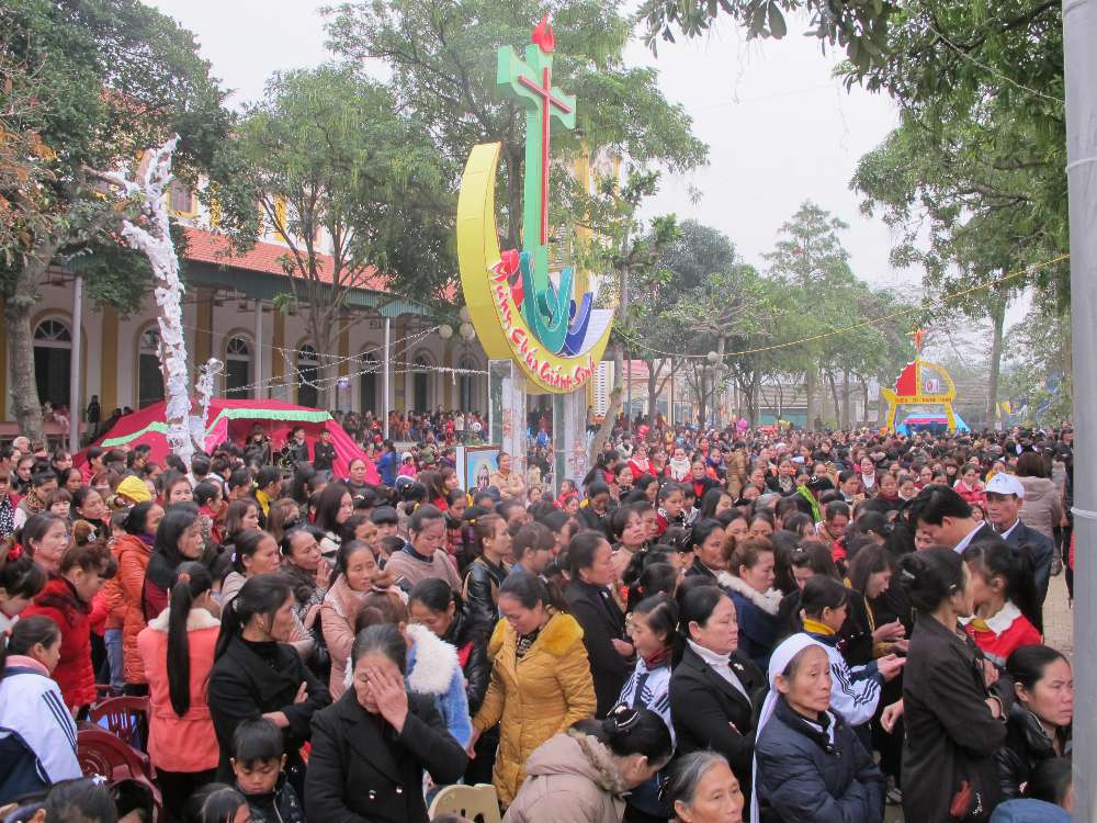 Mừng Chúa Giáng sinh tại giáo xứ Trung Nghĩa “Giáng sinh của mỗi gia đình”