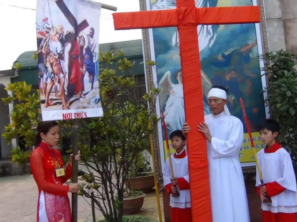 Đàng Thánh Giá trọng thể Năm Phúc âm hóa đời sống gia đình