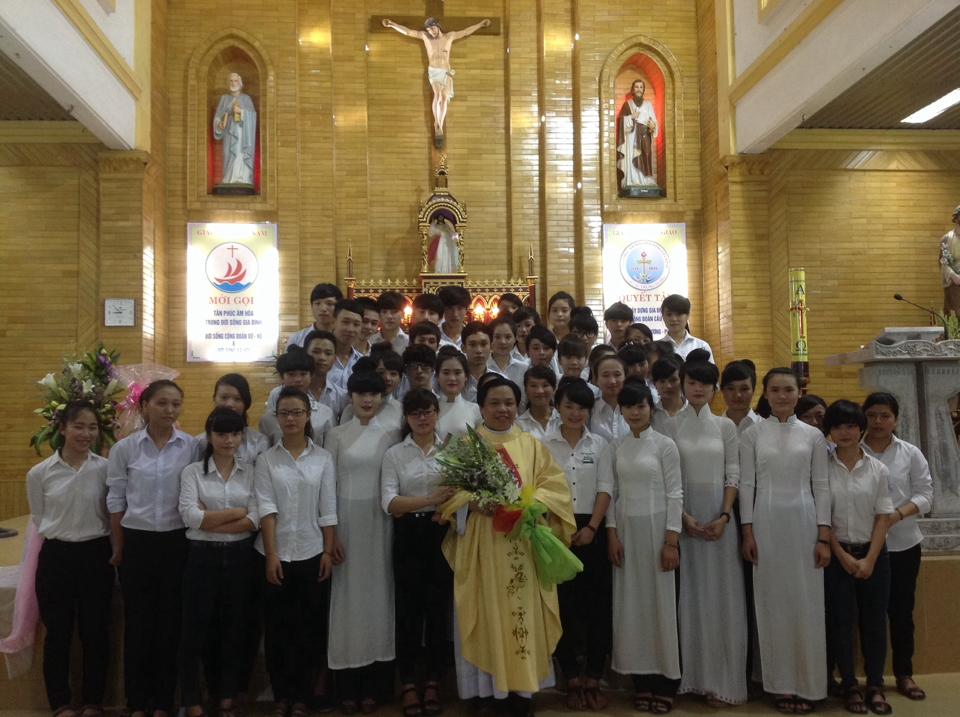 Thánh lễ cầu cho học sinh cấp III thi tốt nghiệp