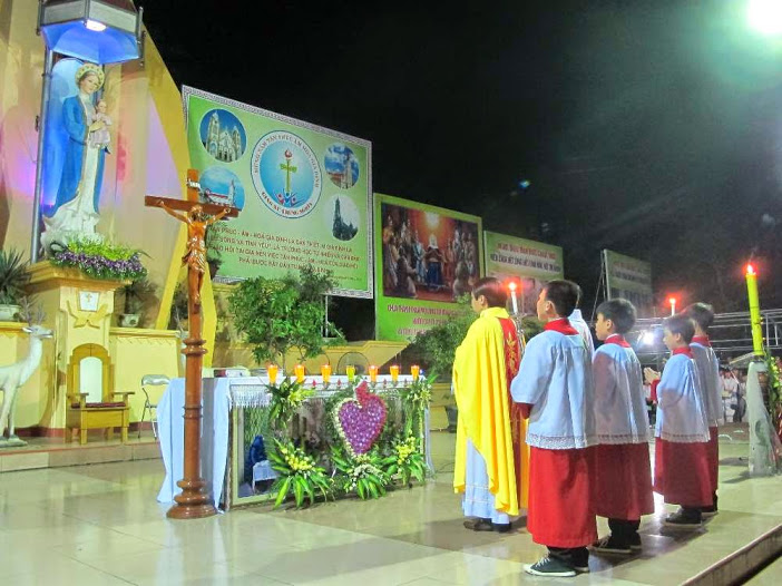 Lên thiên đàng bằng "đường giây nóng"Tràng Hạt Mâ Côi