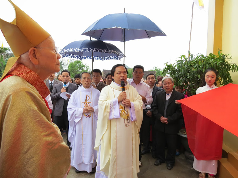 Giáo họ Long Tiến (Gx. Ngọc Long) khánh thành và làm phép nhà nguyện mới