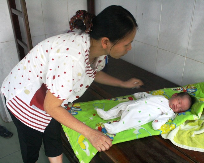 Tâm thư của “thiên thần” vừa cắt dây rốn, đã bị bỏ rơi!