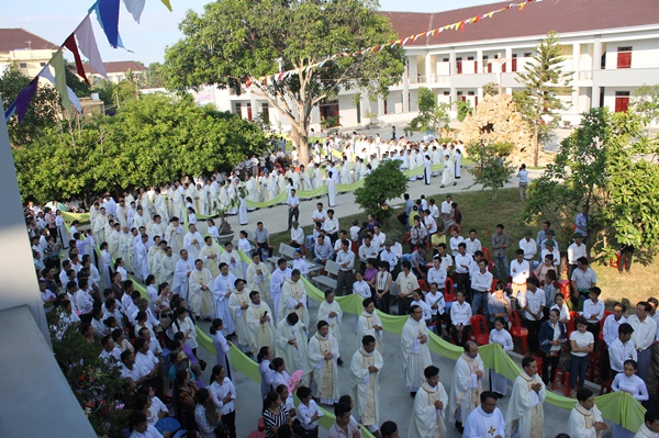 Canh tân đời sống thánh hiến