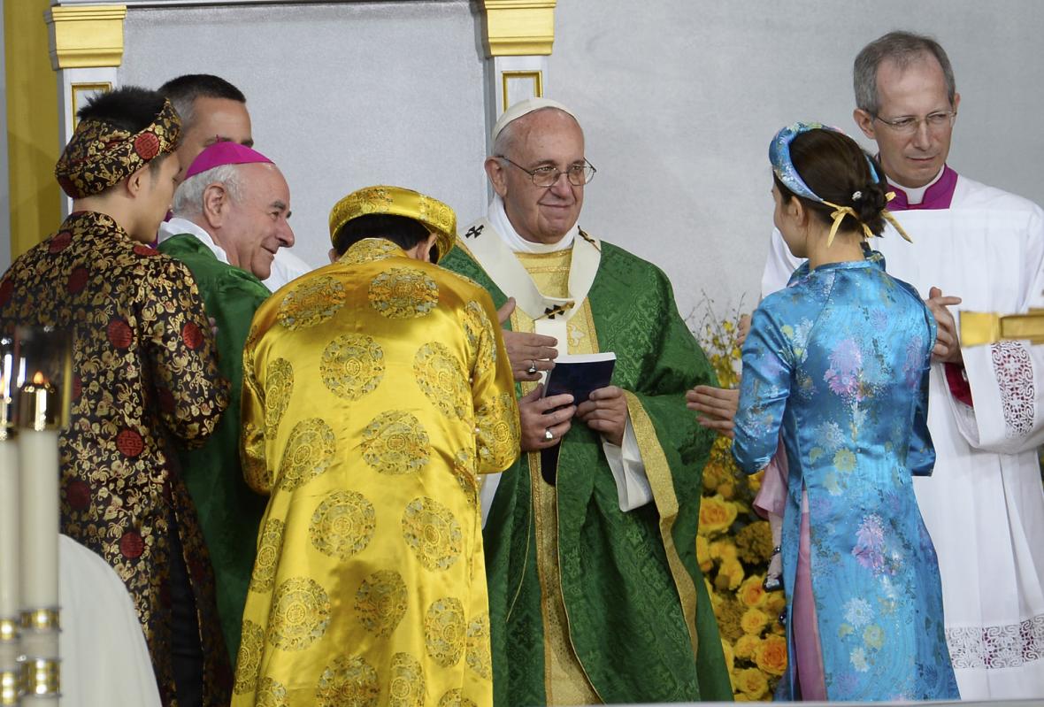 Đức Thánh Cha chủ sự thánh lễ kết thúc Đại Hội gia đình thế giới lần thứ 8