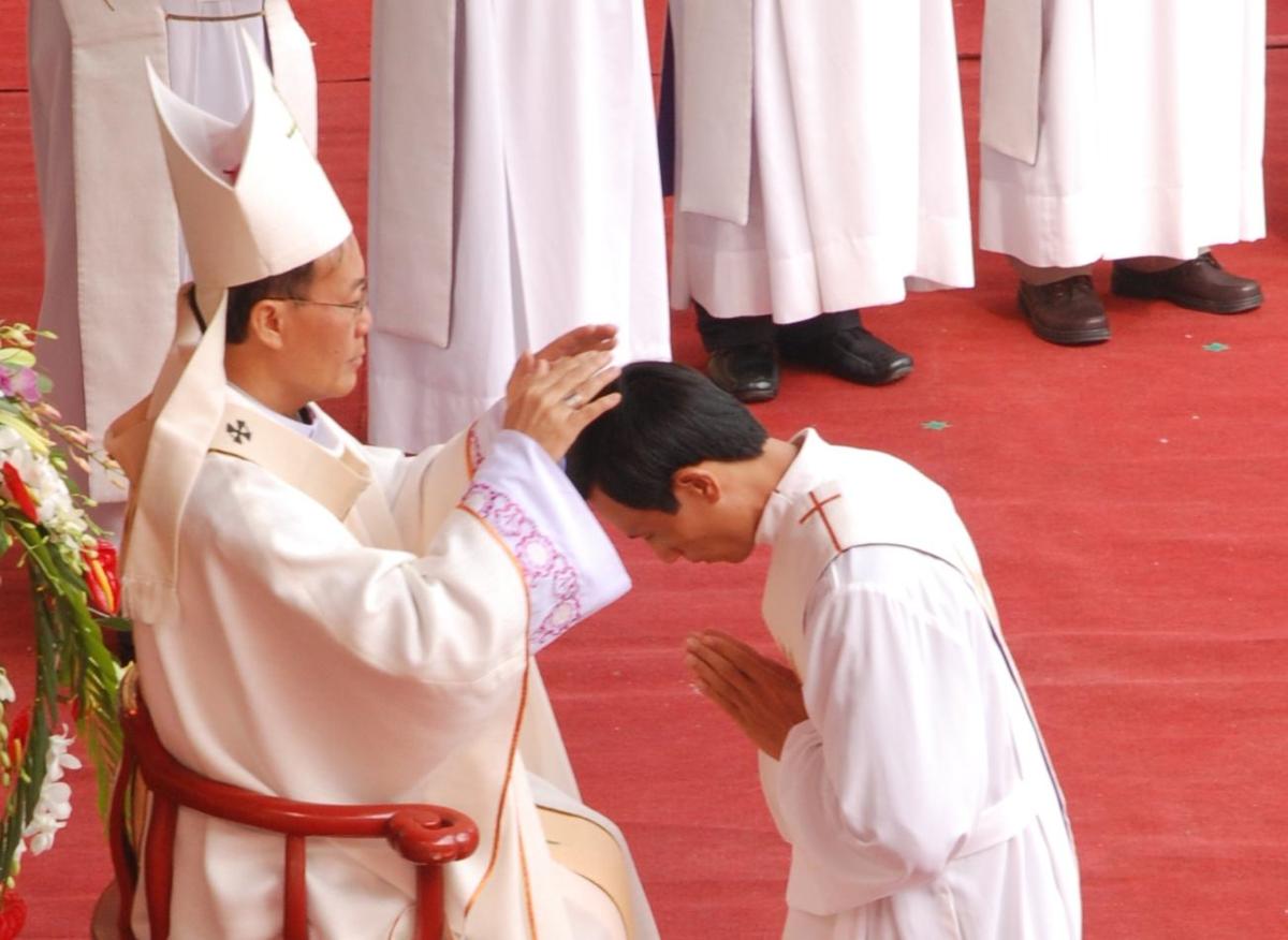 ĐTC nhắn nhủ các Linh Mục đừng khó tính