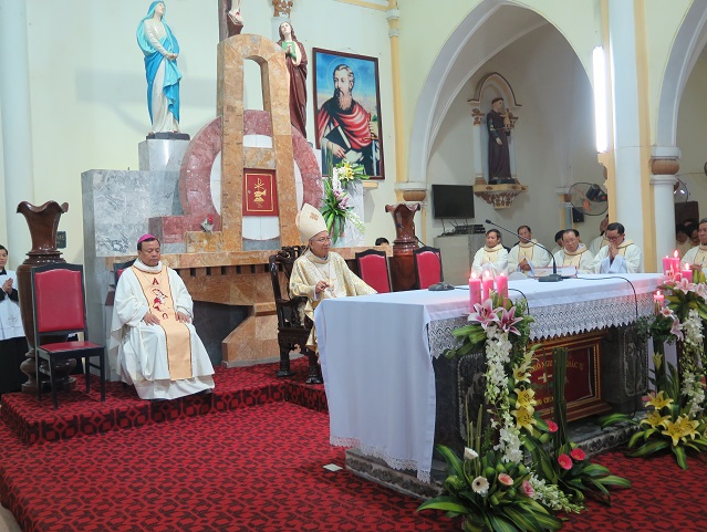 Gia đình Giáo phận Vinh: Yêu thương, hiệp nhất trong ngày Hội ngộ Tất niên 2016 và đón Xuân mới 2017