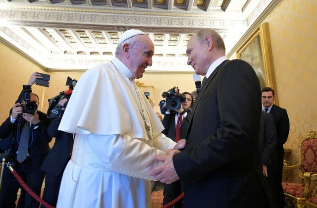 Tổng thống Putin định nghĩa hôn nhân là giữa một người nam và một người nữ